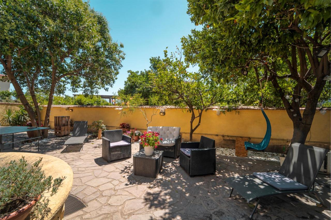 Domus Vesuvia Bed and Breakfast Torre Annunziata Buitenkant foto